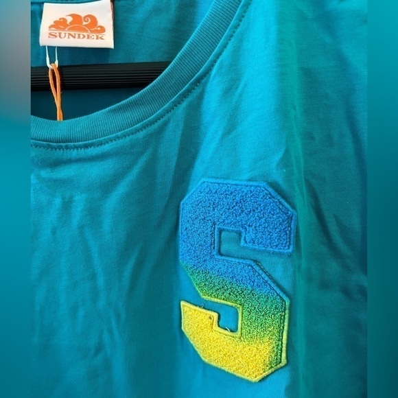 SUNDECK T-SHIRT WITH OVERDYED PATCH NWT - Picture 9 of 9